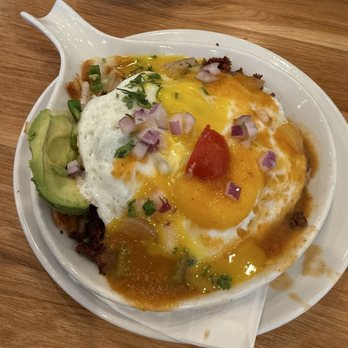 Broken Yolk Cafe - Ranchero Skillet - Breakfast & Brunch Near Me - Henderson, Nevada Broken Yolk Cafe - Ranchero Skillet - Breakfast & Brunch Near Me - Henderson, Nevada