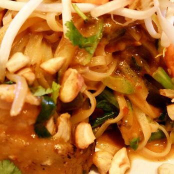 True Food Kitchen - Cashew pad thai - New American Near Me - Denver, Colorado True Food Kitchen - Cashew pad thai - New American Near Me - Denver, Colorado