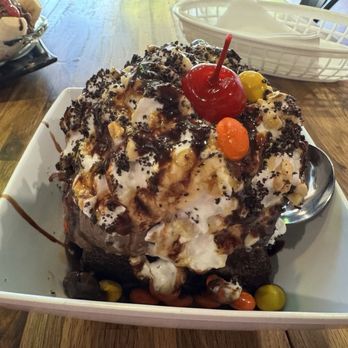 Black Rock Dessert - Brownie with ice cream added caramel - Desserts Near Me - Reno, Nevada