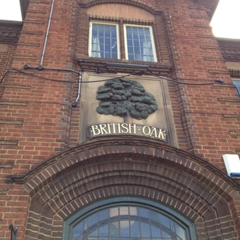 The British Oak - Main entrance on the Pershore Road - Pubs Near Me - Birmingham, XWM
