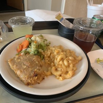 Day Kimball Healthcare - Baked crusted chicken with Mac and cheese - Hospitals Near Me - Putnam, Connecticut Day Kimball Healthcare - Baked crusted chicken with Mac and cheese - Hospitals Near Me - Putnam, Connecticut