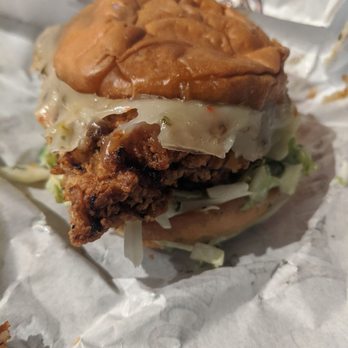 Macondray - Fired chicken sandwich - Cocktail Bars Near Me - San Francisco, California Macondray - Fired chicken sandwich - Cocktail Bars Near Me - San Francisco, California