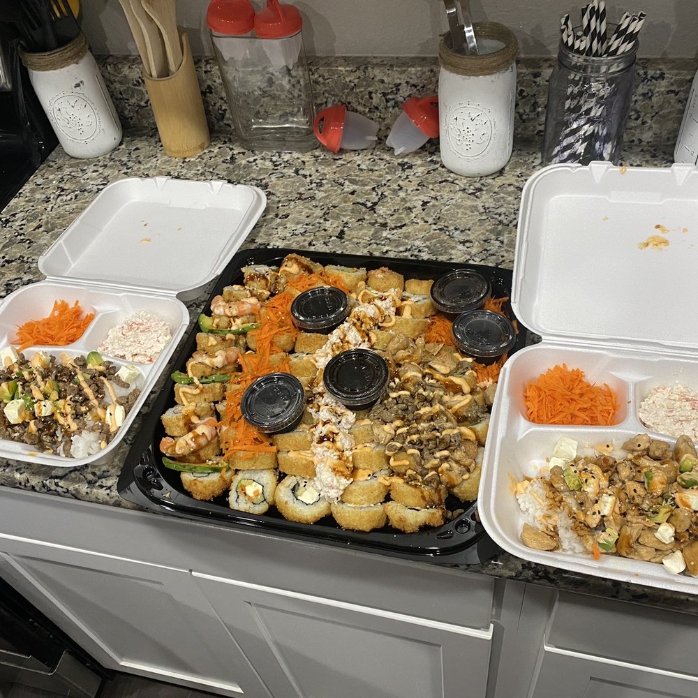 Sushi platter, chicken teriyaki, beef teriyaki Sushi platter, chicken teriyaki, beef teriyaki