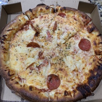 Fatman's Pizza - Where's the pepperoni and sauce that's usually top? - Pizza Near Me - Apache Junction, Arizona