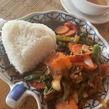 Thum’s Kitchen Thai Cuisine - Beef - Thai Near Me - Cornwall, Ontario