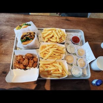 Shake Shack Long Beach - Chicken bites, burgers, fries, and sauces (all are very satisfying) - Burgers Near Me - Long Beach, California Shake Shack Long Beach - Chicken bites, burgers, fries, and sauces (all are very satisfying) - Burgers Near Me - Long Beach, California