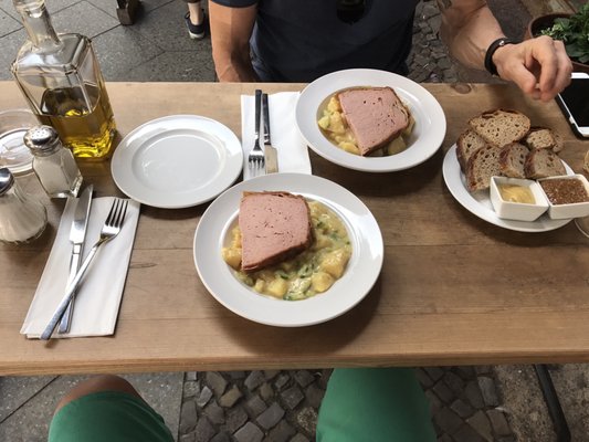 Lebensmittel in Mitte - Takeout & Delivery - 8 Photos & 8 Lebensmittel in Mitte - Takeout & Delivery - 8 Photos & 8