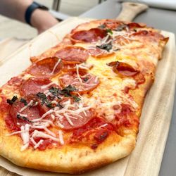 The Bistro Restaurant & Bar - Pepperoni pizza