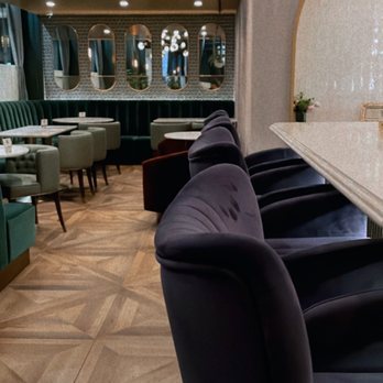 Podmore - Cocktail Bars Near Me - Honolulu, Hawaii