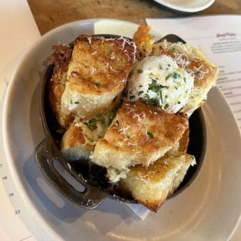 North Italia - White Truffle Garlic Bread - Pizza Near Me - Irvine, California North Italia - White Truffle Garlic Bread - Pizza Near Me - Irvine, California