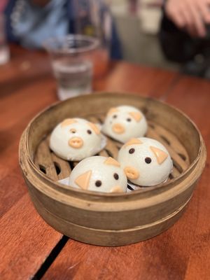 Steamy Piggy by null