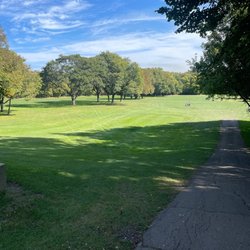Edgebrook Golf Course - 8th tee