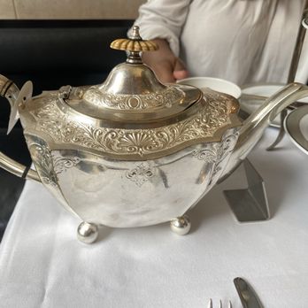 The Wolseley - Cafes Near Me - London, XGL