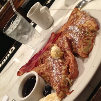 417 Union - French toast w/bacon. Yum! They said there should have been five pieces so brought me even more. See next photo. - Breakfast & Brunch Near Me - Nashville, Tennessee