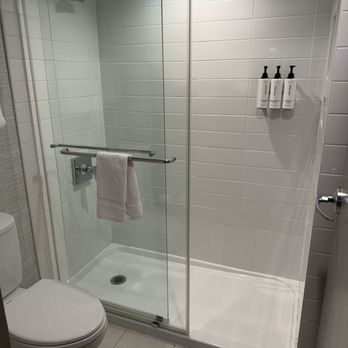 Crowne Plaza Providence-Warwick - Hotels Near Me - Warwick, Rhode Island