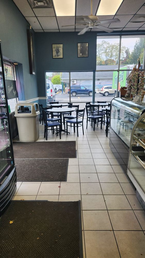 BAGELS DELOX Updated October 2024 36 Photos & 90 Reviews 372 N