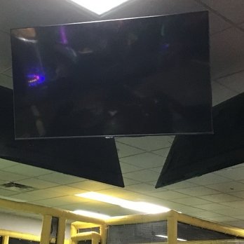 Chuck E. Cheese - All televisions shut off 15 minutes before closing time. Children very disappointed since we had just gotten there at about 8:15. - Pizza Near Me - Goodyear, Arizona Chuck E. Cheese - All televisions shut off 15 minutes before closing time. Children very disappointed since we had just gotten there at about 8:15. - Pizza Near Me - Goodyear, Arizona