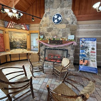 Tennessee Welcome Center - Rest Stops Near Me - Chattanooga, Tennessee