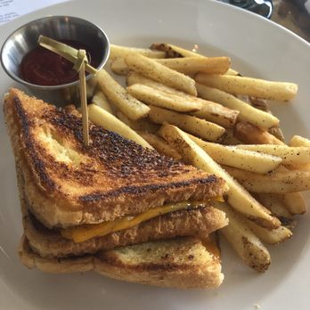 Oliver's Corner Bistro - Kids grilled cheese with fries - Sandwiches Near Me - Macon, Georgia Oliver's Corner Bistro - Kids grilled cheese with fries - Sandwiches Near Me - Macon, Georgia