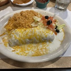 Cafe De Manuel - Everyday chicken enchilada special