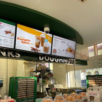 Krispy Kreme by null