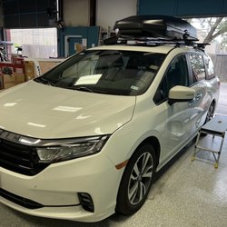 The Rack Shop - Yakima roof rack and cargo box