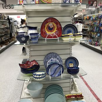 Winners - Dishes - Department Stores Near Me - North Vancouver, British Columbia