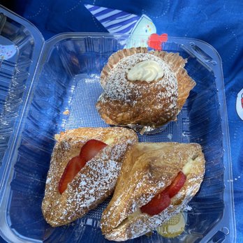 Cream Pan - Strawberry Croissant Azuki Cream - Bakeries Near Me - Tustin, California Cream Pan - Strawberry Croissant Azuki Cream - Bakeries Near Me - Tustin, California