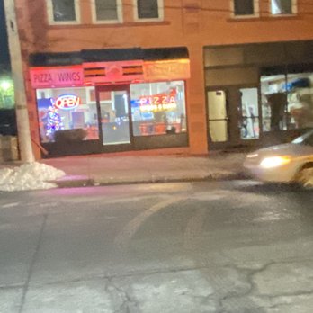 Independent Pizzeria - New sign is up - Pizza Near Me - Phoenix, New York Independent Pizzeria - New sign is up - Pizza Near Me - Phoenix, New York
