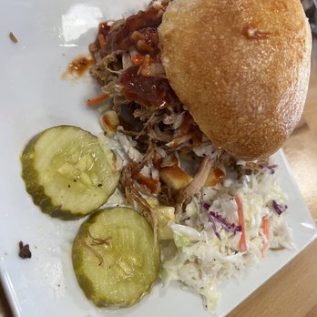 Uncle John's BBQ Stand - Pulled Pork Sandwich - Food Trucks Near Me - Wilmington, Delaware