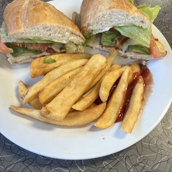 Richmaid Restaurant - Chicken club sandwich - American Near Me - Lodi, California Richmaid Restaurant - Chicken club sandwich - American Near Me - Lodi, California
