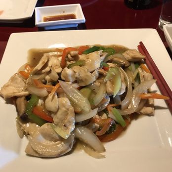 Lina's Thai Bistro - Sushi Bars Near Me - Dubuque, Iowa