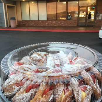 Cream Pan - Strawberry croissants and venue - Bakeries Near Me - Tustin, California