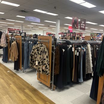 TJ Maxx - Contemporary styles - Department Stores Near Me - Seekonk, Massachusetts