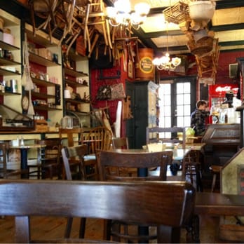 Cahuenga General Store - Dining room - Coffee & Tea Near Me - North Hollywood, California Cahuenga General Store - Dining room - Coffee & Tea Near Me - North Hollywood, California