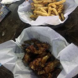 Wings & fries