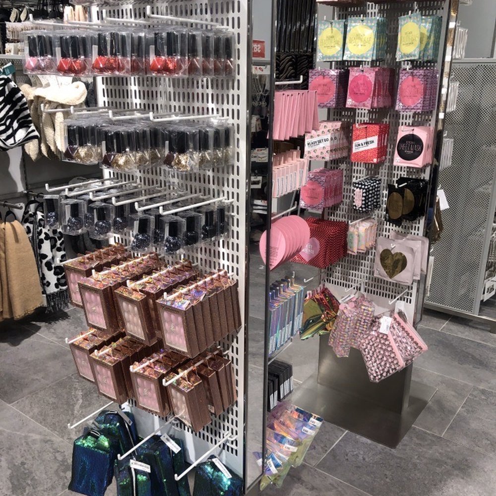 H&M - Men's Clothing Near Me - New York, New York H&M - Men's Clothing Near Me - New York, New York