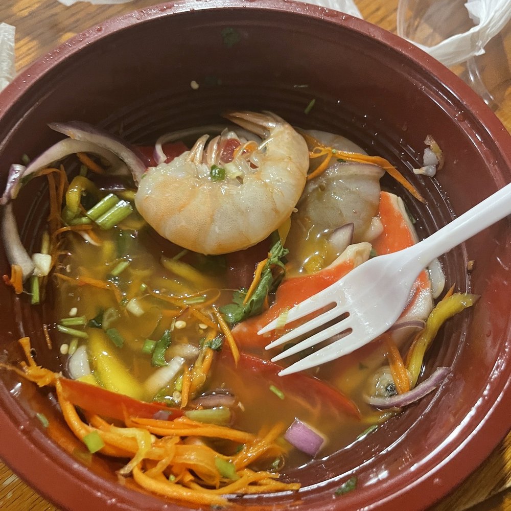 Some Spices - Undercooked shrimp of the mango seafood salad - Thai Near Me - North Hollywood, California