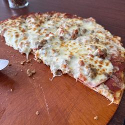 Bailey’s Pizza Parlor - Mighty Meaty pizza. Superb!!