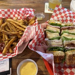 Tommy's Hamburgers - Tommy's Texas Club & fried