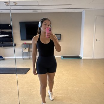 Glow San Carlos - after tan - Spray Tanning Near Me - San Carlos, California Glow San Carlos - after tan - Spray Tanning Near Me - San Carlos, California