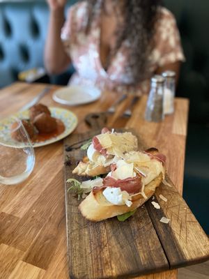 Aromi Italian Cuisine by null