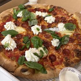 Honey sting pizza, large.
