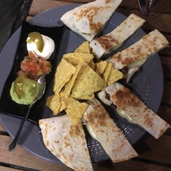Pintxoteca - Quesadilla de pulpo a la plancha