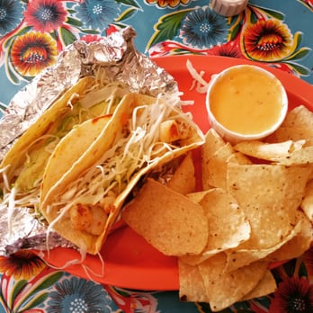 Paco's Tacos - Taco plate with shrimp taco, scallop taco and chips with queso! - Mexican Near Me - Austin, Texas Paco's Tacos - Taco plate with shrimp taco, scallop taco and chips with queso! - Mexican Near Me - Austin, Texas