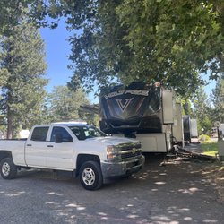 Friendly RV Park and Campground - We are in site 10 - 30 am full hook up lots of shade - we are 42 ft and fit just fine.