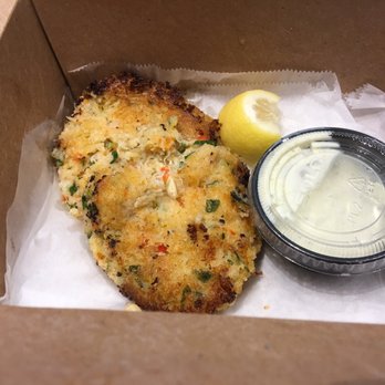 Red's Best - Crab cakes - Seafood Near Me - Boston, Massachusetts
