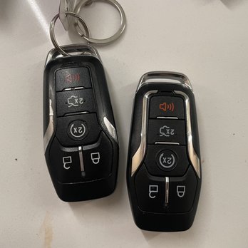 Car Keys Expert - Original on the left, duplicate on the right - Keys & Locksmiths Near Me Car Keys Expert - Original on the left, duplicate on the right - Keys & Locksmiths Near Me