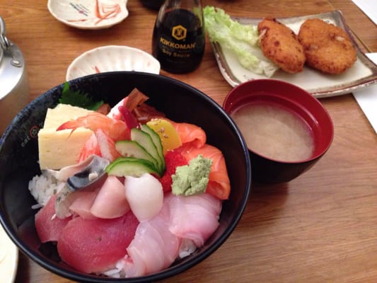 Eat Tokyo (Notting Hill Gate) by null