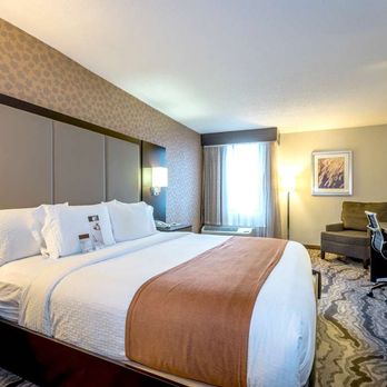 DoubleTree by Hilton Hotel Montgomery Downtown - Guest room - Hotels Near Me - Montgomery, Alabama DoubleTree by Hilton Hotel Montgomery Downtown - Guest room - Hotels Near Me - Montgomery, Alabama